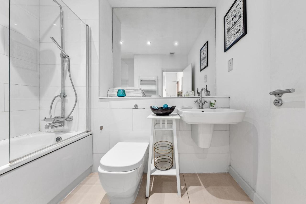 3-Bedroom Flat In London Sleeps 14 Hy1 외부 사진